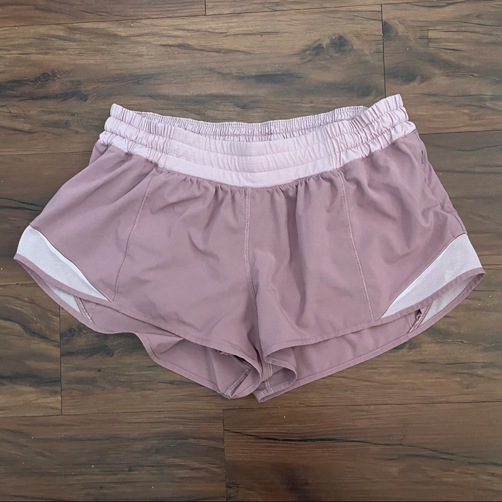 🍋Lululemon Pink Hotty Hot shorts